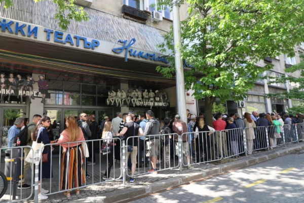 Мирослав Боршош: „Пространството на Младежкия театър е спасено!“