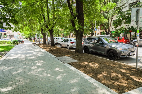 Фандъкова: Ролята на кметовете на райони е ключова при изпълнение на програмата за ремонт на тротоари