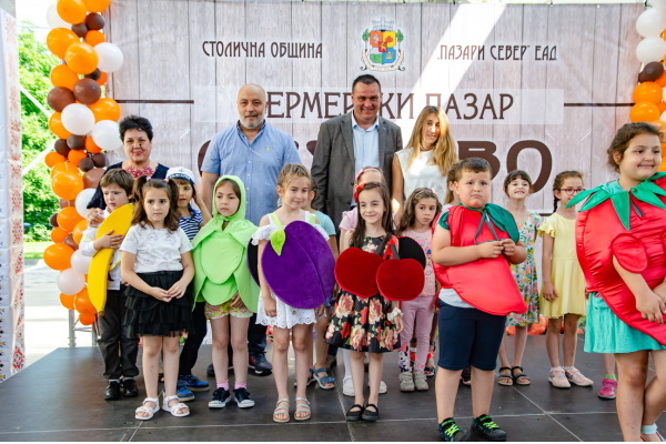 Председателят на СОС Георги Георгиев откри фермерски пазар „Оряхово“ в ж.к. 