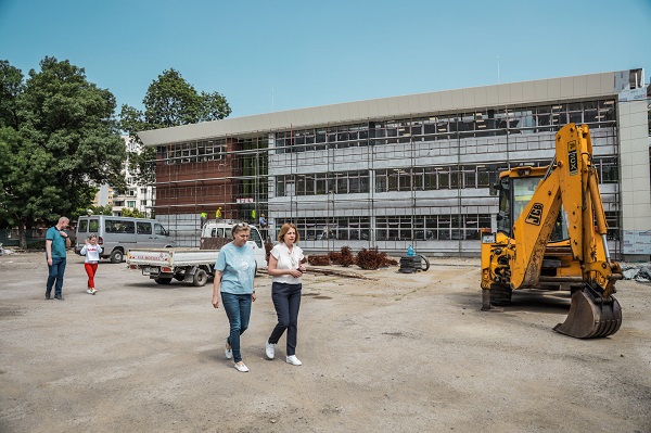 Продължава изпълнението на новия корпус на 28. СУ „Алеко Константинов“