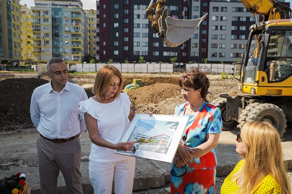 Фандъкова: Започваме изграждането на ново училище с детска градина в кв. “Манастирски ливади-запад“