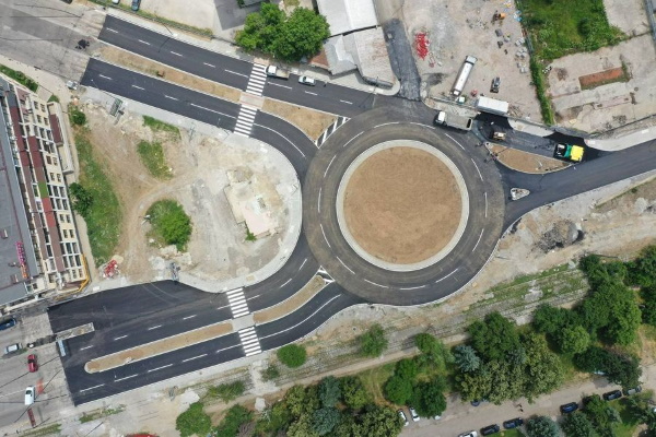 Отворено е за движение новоизграденото кръгово кръстовище на бул. „Андрей Ляпчев“ и бул. „Кл. Охридски“