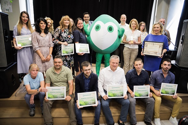 Йорданка Фандъкова получи приз за включването си  в кампанията на bTV „Да изчистим България заедно“