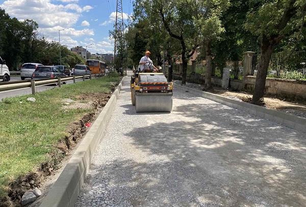 Ремонтират локала на бул. “Никола Петков“