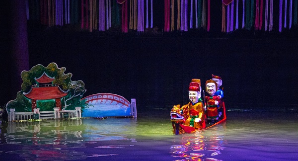 Воден куклен театър пред НДК