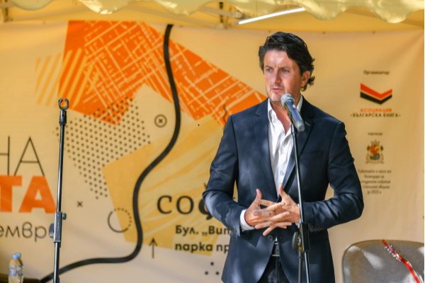 Мирослав Боршош: „Алея на книгата“ в София е празник за четящите хора