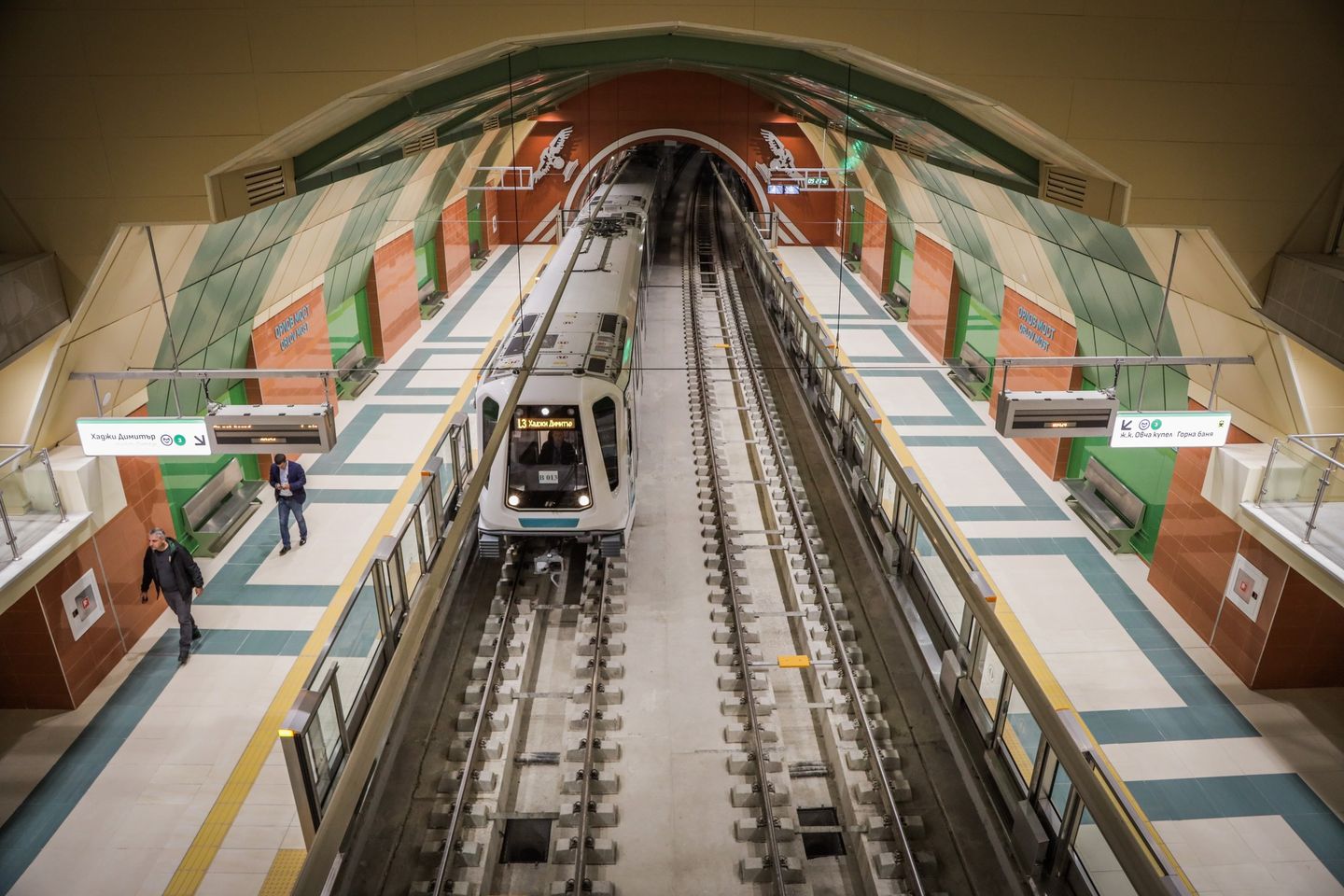 Разширението на метрото от станция „Военна академия“ до бул. „Цариградско шосе“ е одобрено от МС