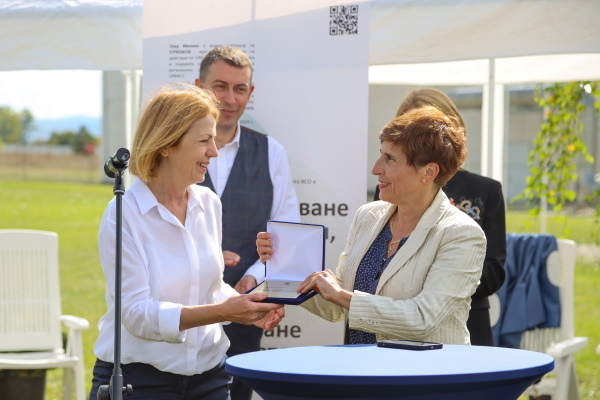 Кметът Фандъкова връчи награди в първия конкурс 