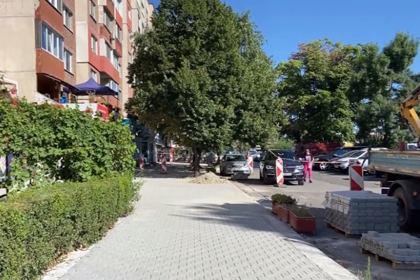 Изграждат се нови тротоари в район „Надежда“