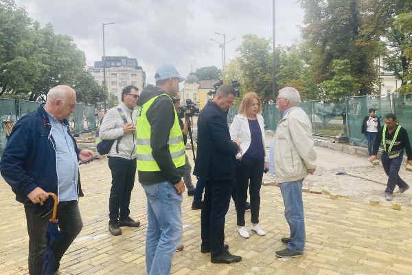 Кметът Фандъкова нареди постоянен контрол и спазване на технологията на работа