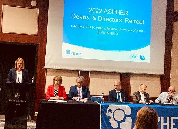 Фандъкова пред Асоциацията на училищата по обществено здраве: Общината изпълнява три програми за превенция и грижа за здравето на хората