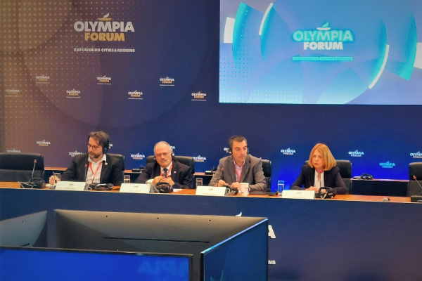 Кметът Фандъкова представи предизвикателствата пред местните власти на регионален и градски икономически форум в Атина
