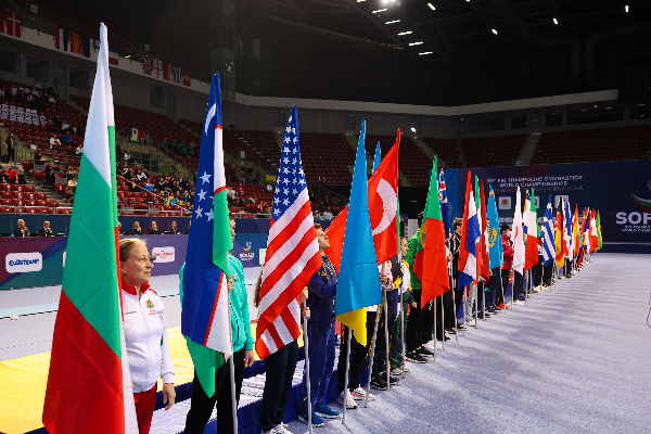 София е домакин на 36. Световно първенство по скокове на батут