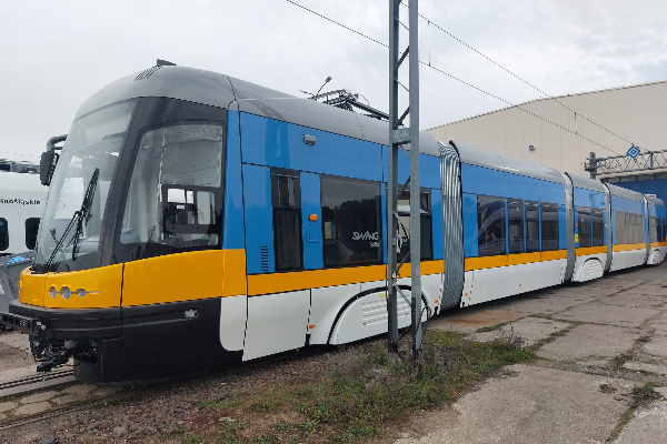 Фандъкова: Първият от 29-те нови трамвая, които доставяме през тази и следващата година, пътува към София