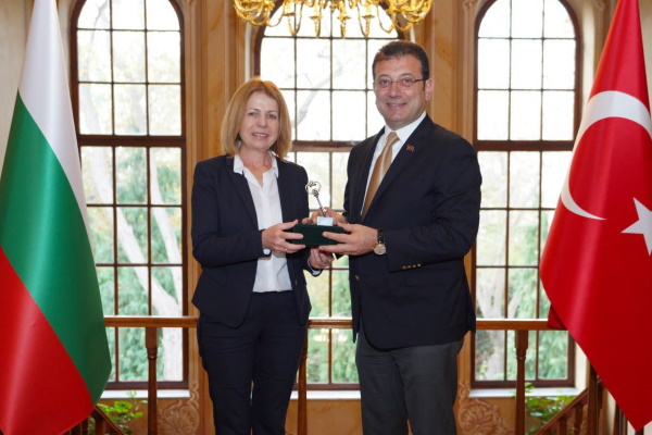 Кметът на София Йорданка Фандъкова се включи в срещата на градовете от В40  в Истанбул