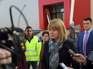 Кметът Йорданка Фандъкова провери разширението на 149 училище