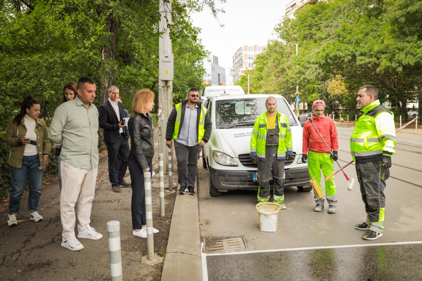 Фандъкова: До първия учебен ден на най-натоварени места в София ще има специална маркировка, ограничаваща скоростта