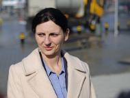 Заместник-кметът Йоана Христова провери изпълнението на дейности по миене в града