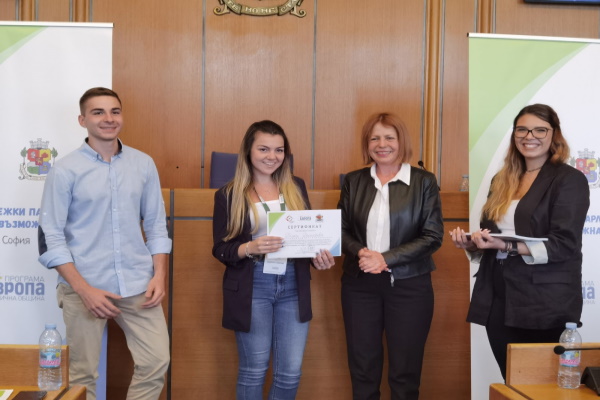 Кметът на София Йорданка Фандъкова се включи в дебати на 