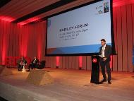 Зам.-кметът Евгени Крусев приветства участниците във форум за градска мобилност към EUROCITIES