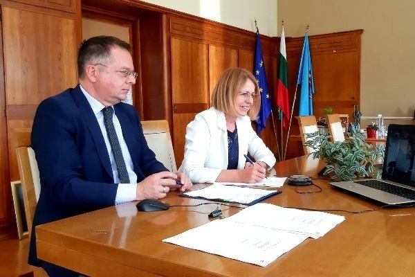 EIB and Sofia Municipality sign €60 million loan for sustainable mobility projects