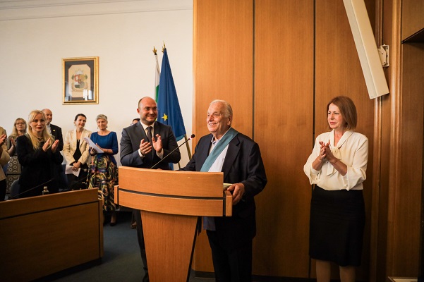 Творци и общественици получиха отличията 