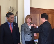 Фандъкова се срещна с президента на федерацията по таекуондо и посланика на Република Корея