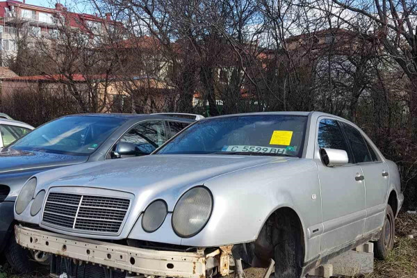 Над 4000 излезли от употреба автомобили са стикирани от началото на годината