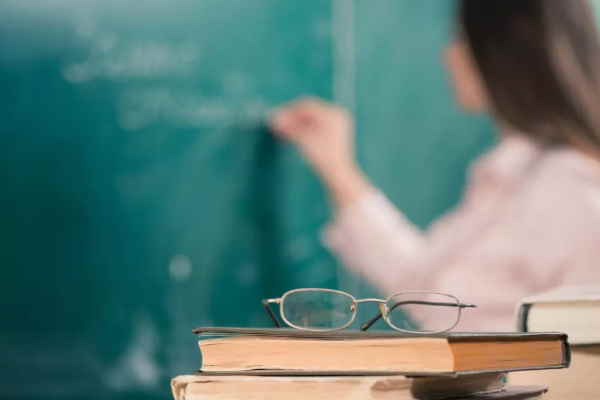 Поздравление за Международния ден на учителя от кмета Йорданка Фандъкова