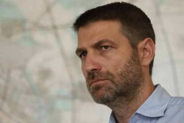Кристиан Кръстев не изпълнява длъжността 