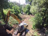 Продължава плановото почистване на реки и дерета в София