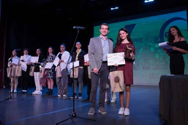 Ученичка от Първа английска езикова гимназия е победител в конкурса „Разкажи за София“
