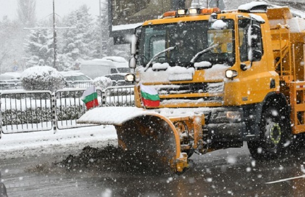 Информация за зимната обстановка към 10 часа