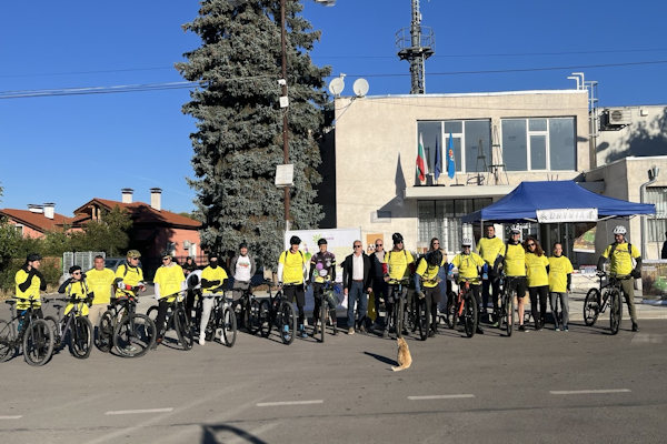 Благотворително велошествие в София обедини спорта и кауза в памет на загинали служители на 