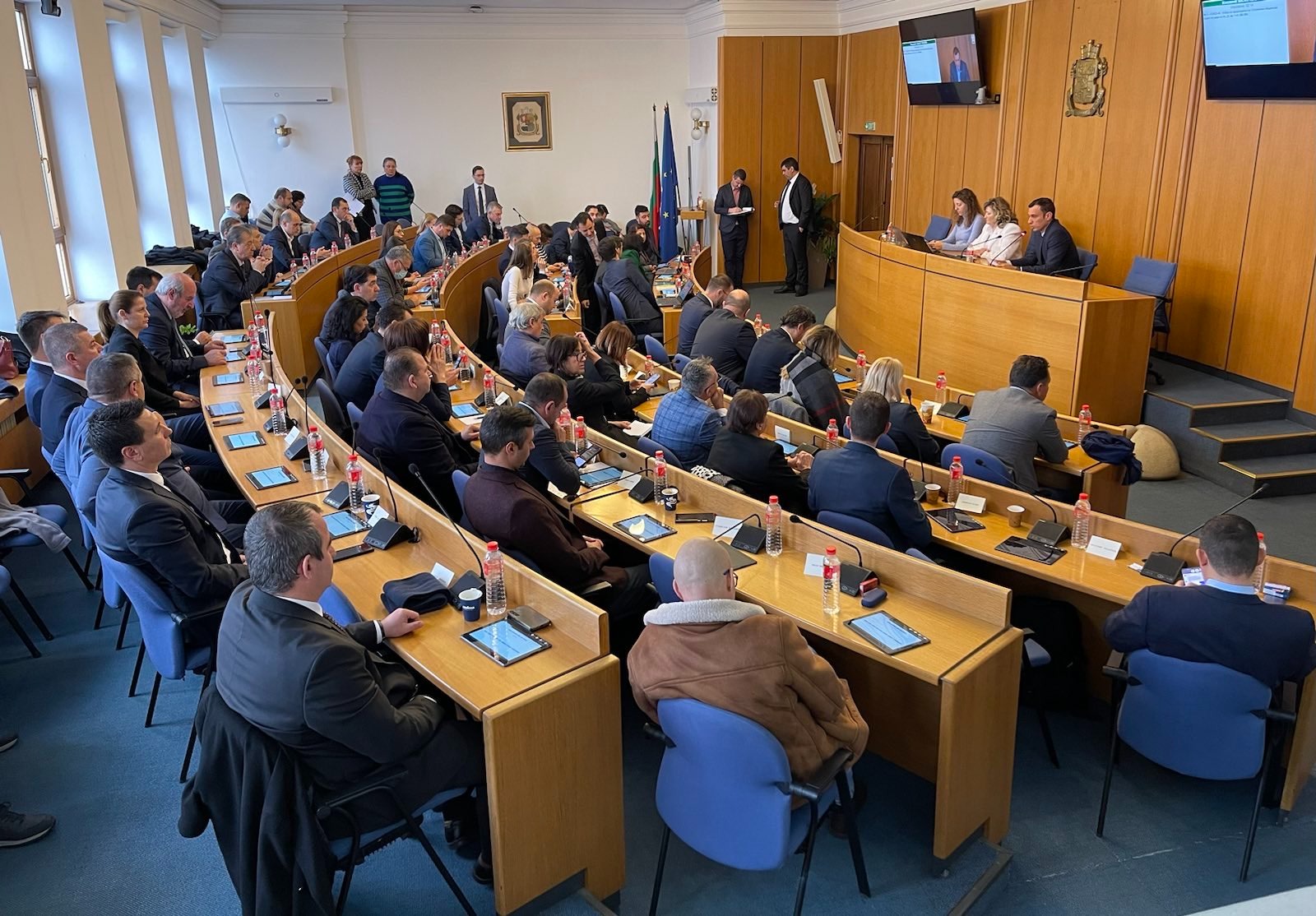 Кметът Васил Терзиев представи екипа си пред Столичния общински съвет