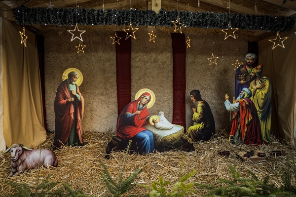 Сцената на Рождество Христово е поставена на площад „Св. Неделя“
