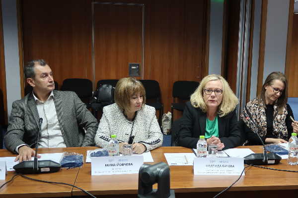 Заместник-кметът на Столична община г-жа Надежда Бачева участва в Национална конференция, която изследва връзката между психичното здраве и насилието, основано на пола