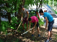 Затревяване на „кални точки“ с помощта на доброволците от Gorata.bg