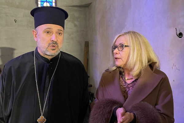 Столичната община раздава храна и топли напитки за бездомни хора