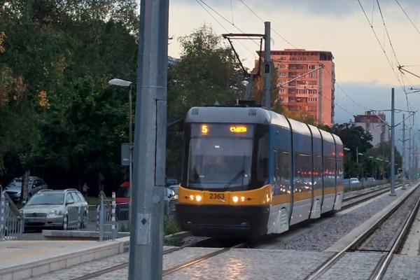 От утре се възстановява движението на трамвай № 5 в София