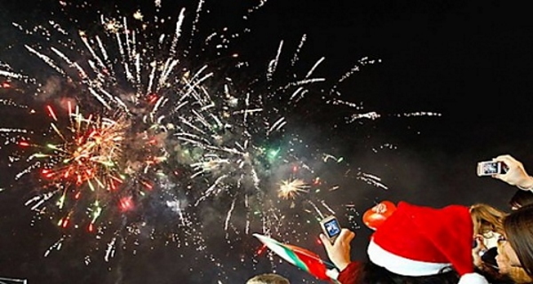 Посрещаме 2023 г. със спектакъла „Сцена под звездите“ – на живо на площад „Княз Александър I“ в София