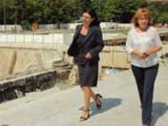 Кметът Йорданка Фандъкова провери ремонта на площад „България“ в парковото пространство на НДК