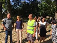 Кметът на София провери почистването на участък от река Искър