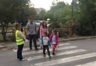 Пеша на училище