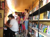 Библиобусът гостува днес на район „Младост”, утре ще бъде в „Люлин”