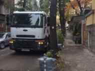 Механизирано и ръчно метене на листа се извършва във всички райони на София