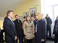 Кметът Фандъкова провери ремонта на Софийската математическа гимназия
