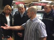 Проверяват системата за преработка на отработените газове на автомобили