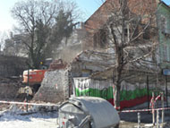 Премахната е опасна и рушаща се сграда на бул. „Тодор Александров“ № 21