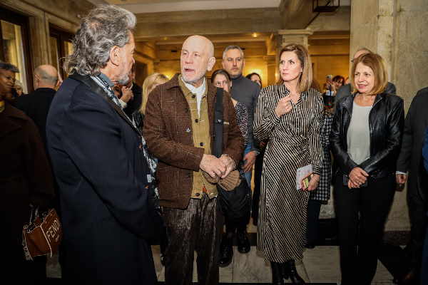 Кметът Фандъкова поздрави Джон Малкович и Сандро Милър, които откриха изложба в София